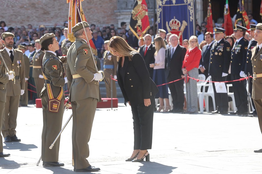 Presentación de la Jura de Bandera Civil en el Patio del Pozo de Medina del Campo. Yaiza Cobos ( REGRESAMOS )